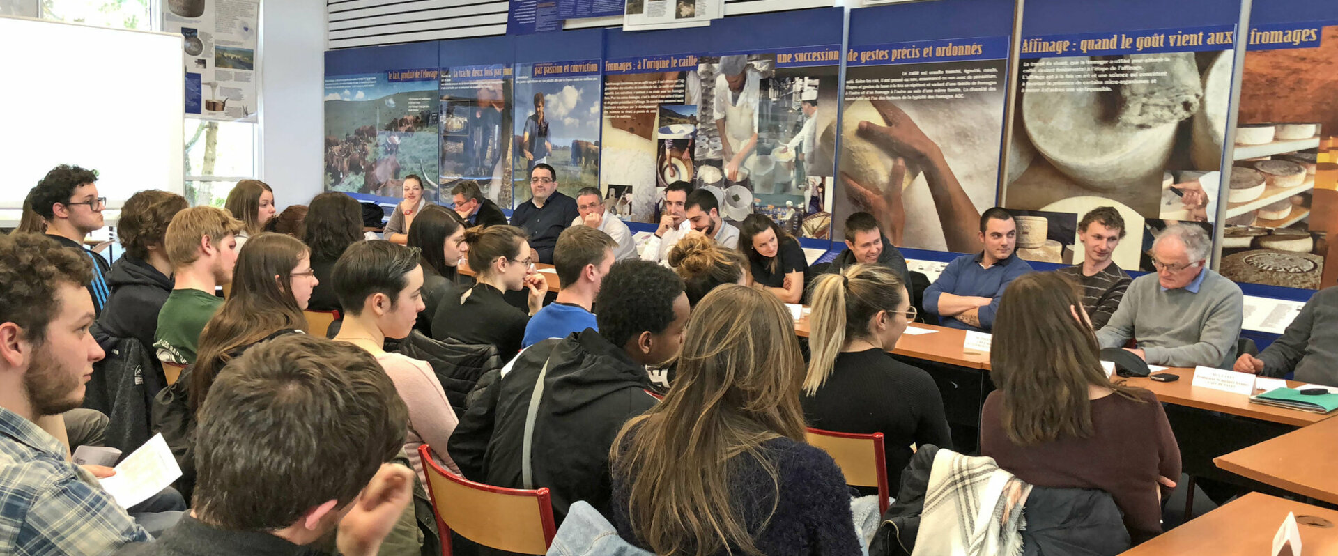 Présentation de l'amicale des anciens élèves de l'Ecole Nationale des industries du lait et des viandes d'Aurillac 